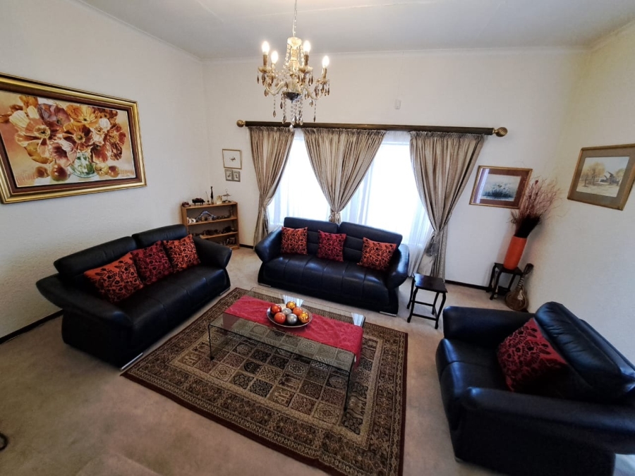 3 Bedroom Property for Sale in Safari Gardens North West
